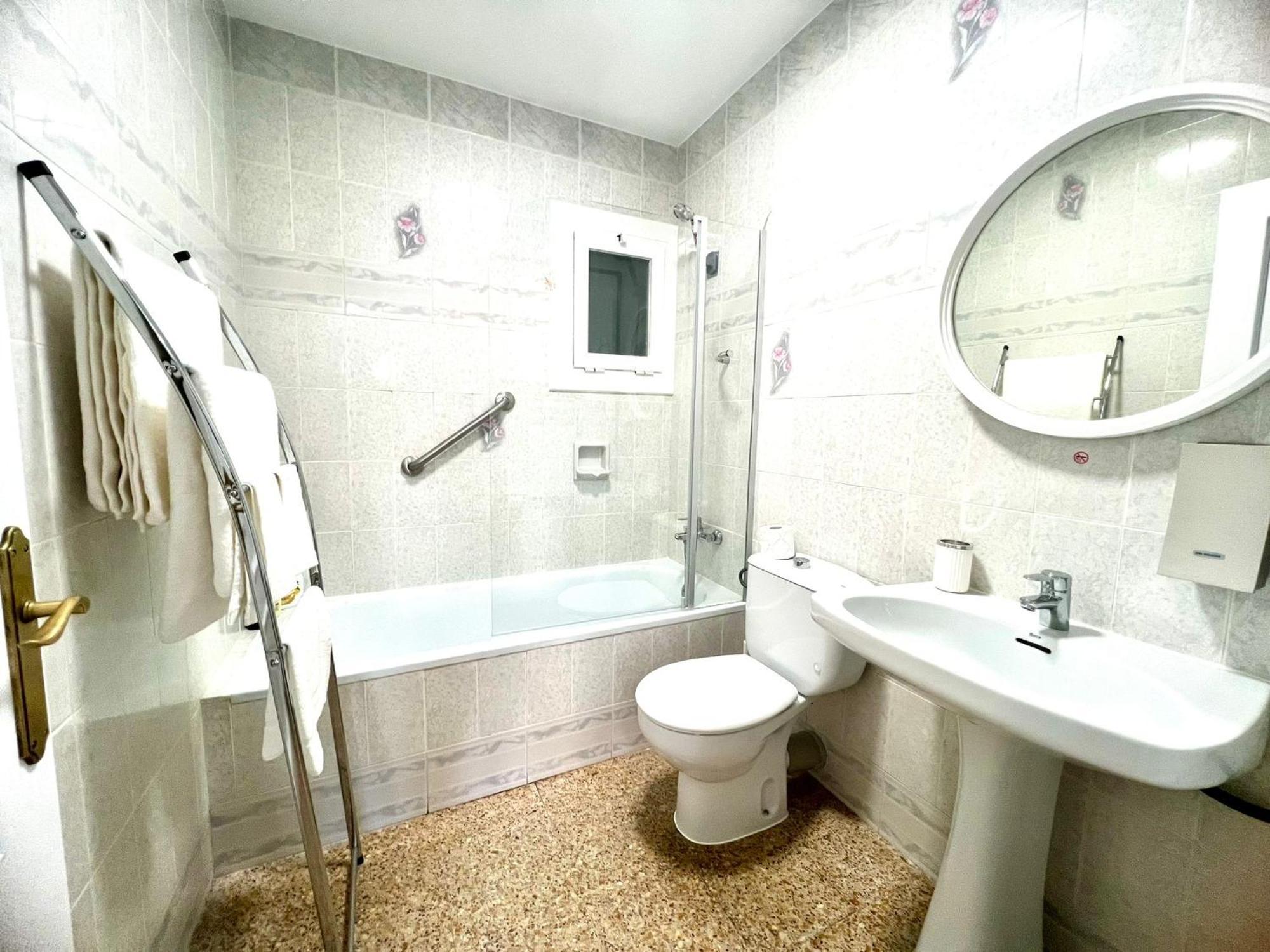 Escondite Central Con Terraza Compartida En La Azotea Roses Dış mekan fotoğraf
